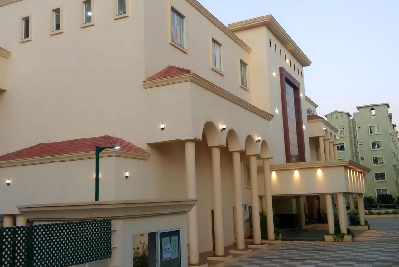 Rk - Inn Premium Suites Bangalore Exterior foto