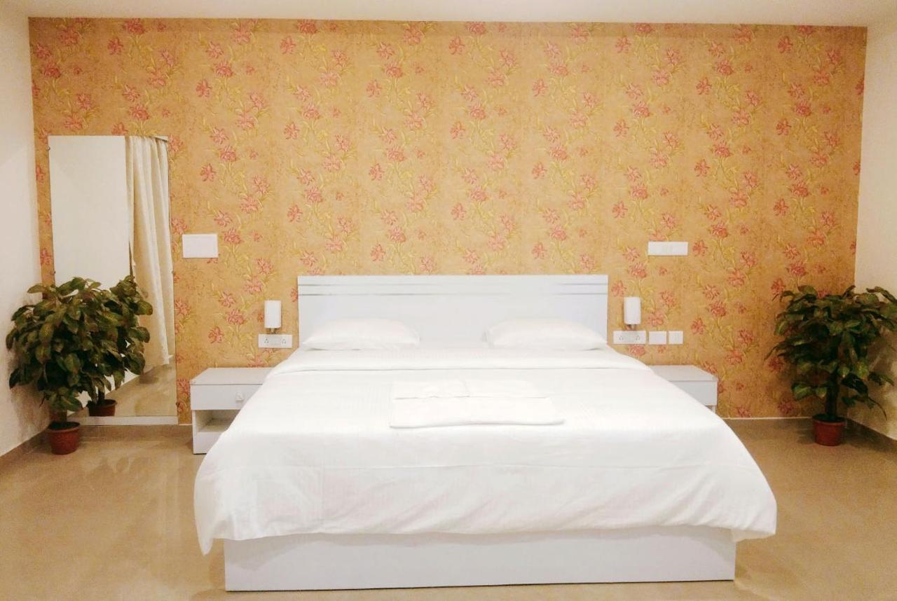 Rk - Inn Premium Suites Bangalore Exterior foto
